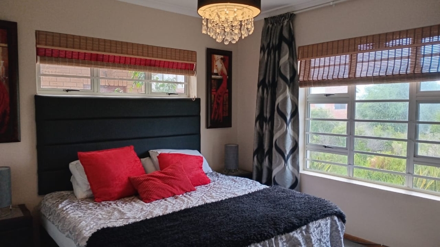 4 Bedroom Property for Sale in Bettys Bay Western Cape